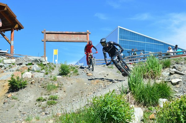 Elevate Your Striking Game: UK Kickboxer's Ultimate Resistance Band Training Guide